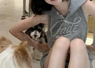 我已经在17c吃瓜的iOS上打发了无数个无聊时光，就是不想屏幕黑掉…