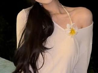 有人说，这瓜好看，www.52cg.com让我不自觉地多看几眼。