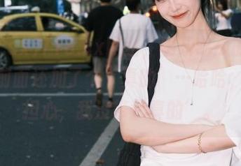718.sx网站，围绕吃瓜的相关新闻前面还加了个‘真的’…哈哈，不用担心，我没带‘真的’。