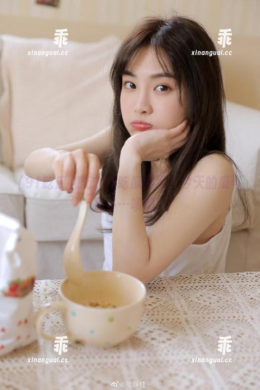 91吃瓜 路过91吃瓜网页,今天的瓜可真多…啧啧!