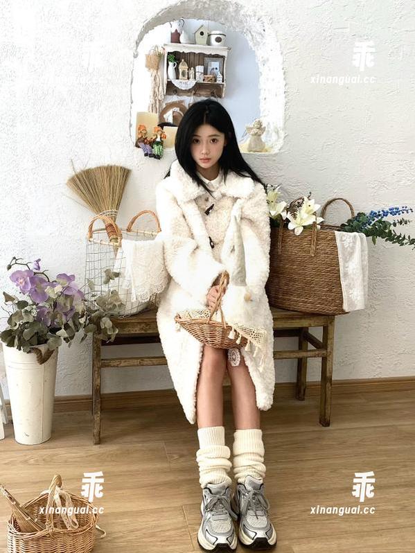hlw 在hlw.bet看瓜的时候,脑海里不断浮现的奇怪想法,究竟什么情况?