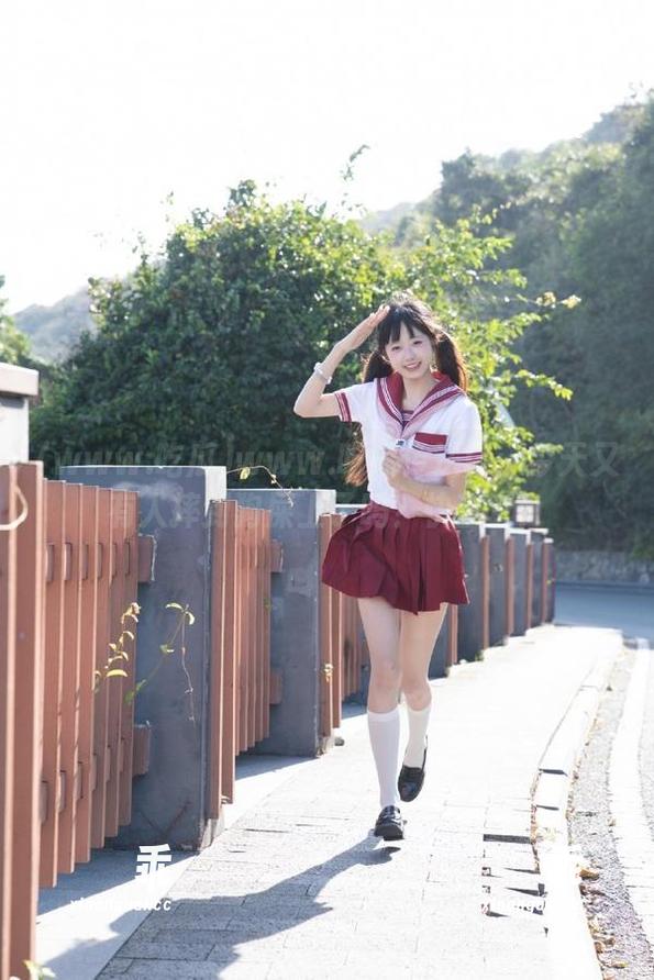 www.吃瓜 www.吃瓜传送门:今天又有人摔到狗屎上了吗?快查查!