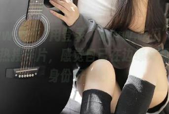 用登录“www.吃瓜”换来一堆热搜碎片，感觉自己在边缘旁观者的身份好微妙。