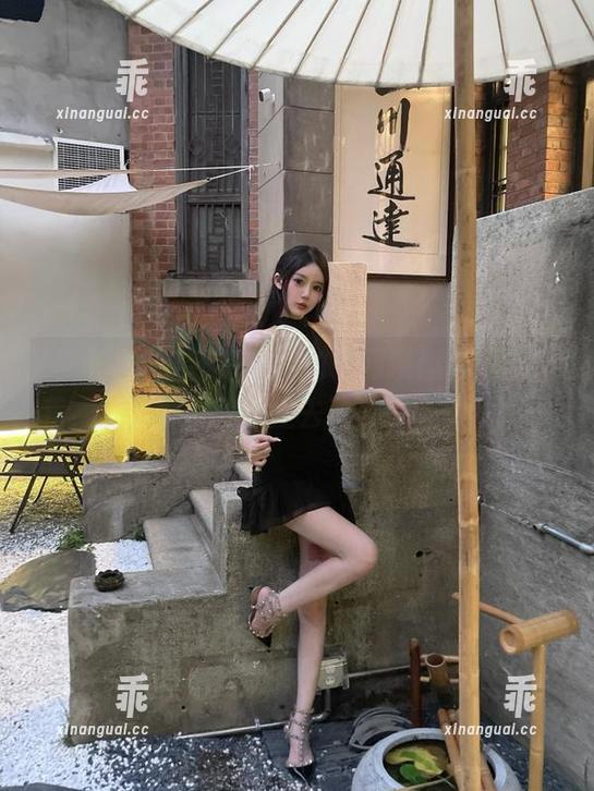 网曝黑料 还是首页的“网曝黑料”最抓我,文案刷到我心里去了,今天也不停歇