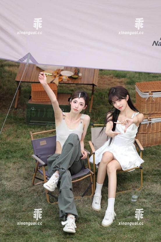 黑料51 餐桌上的游戏,黑料51官网带你领略吃瓜新风尚!