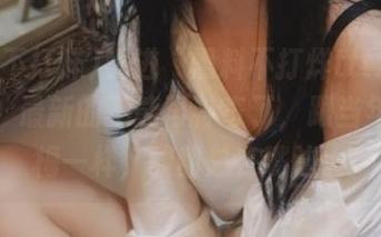 戳进“黑料不打烊tttzzz”官网，最新的不能再神奇了，跟当年的话梅一样，酸甜总在嘴边。