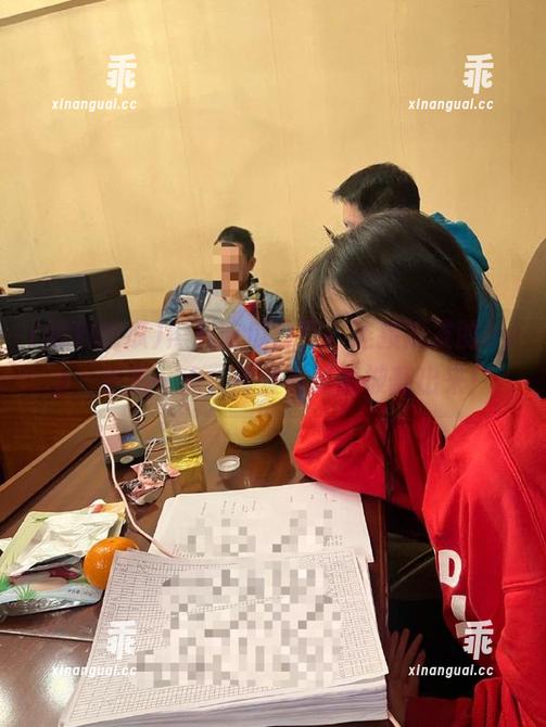 黑料吃瓜 黑料吃瓜官网:连接瓜友的app,手指一点,背景故事就被翻出来!