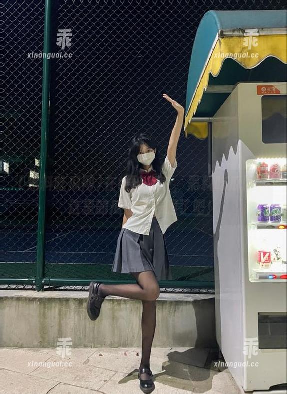 黑料吃瓜网 在线破案中,黑料吃瓜网,这里的瓜也太养眼了吧!