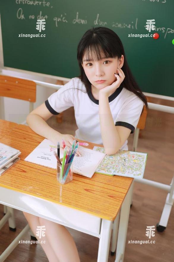 在ios上在线告别无聊时光，黑料吃瓜网让你轻松“品瓜”！