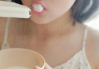 来黑料爆料网免费探探底，顺便聊聊外面的风就是个凉！