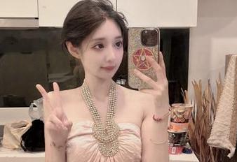 从黑料社区官网入口发布的八卦，感受一下现代社交的绚丽与尴尬