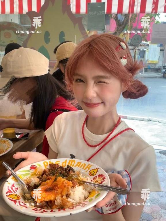 黑料网 传说中的黑料网入口,我只想悄悄路过,不想被发现!