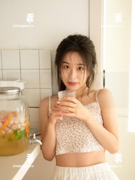 黑料网址 观看“黑料网址”如同逛超市,偶尔能挑到好料,但总是提前提醒——小心地滑!